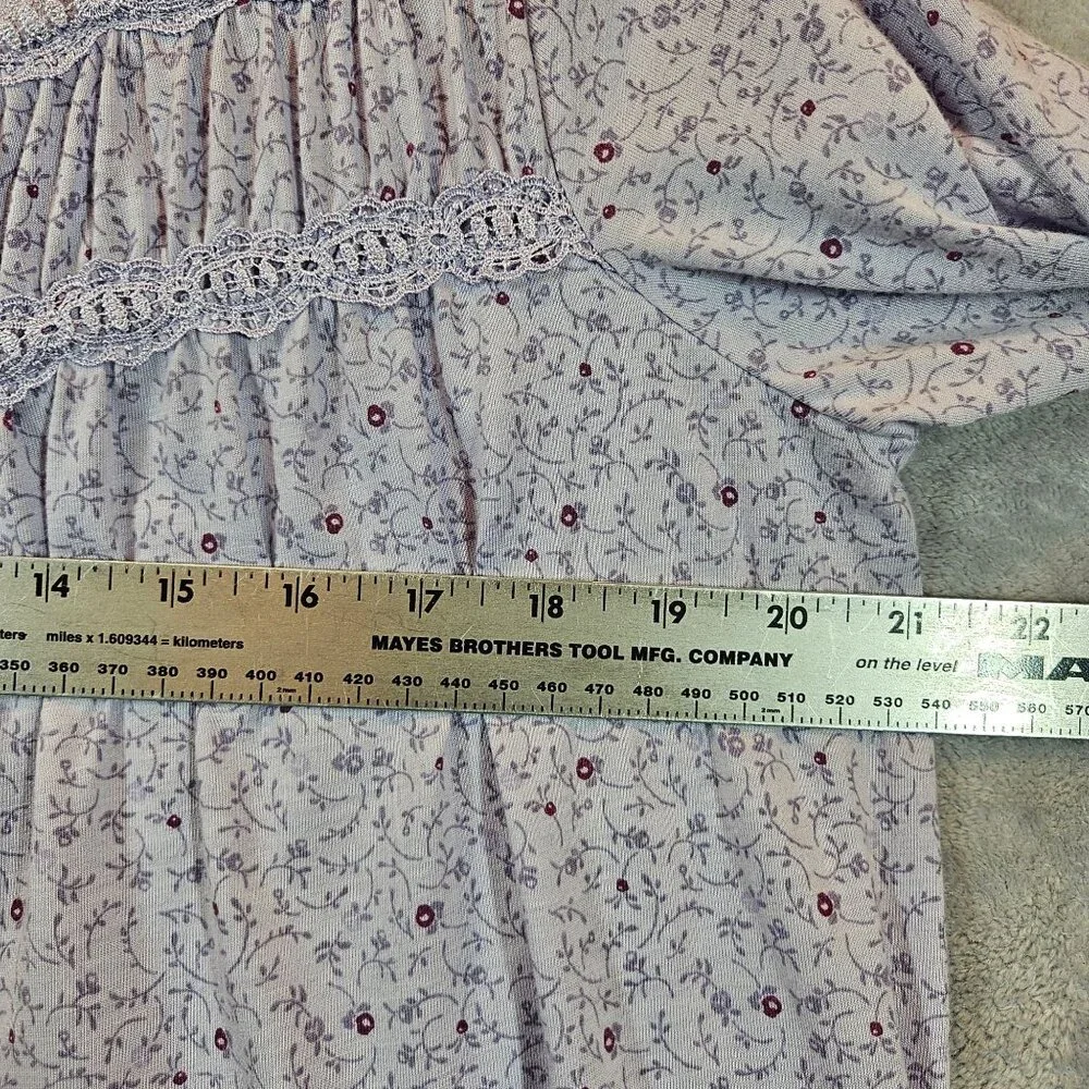 Croft & Barrow granny Nightgown Womens M  Lace Floral gather button jersey retro - Picture 5 of 13